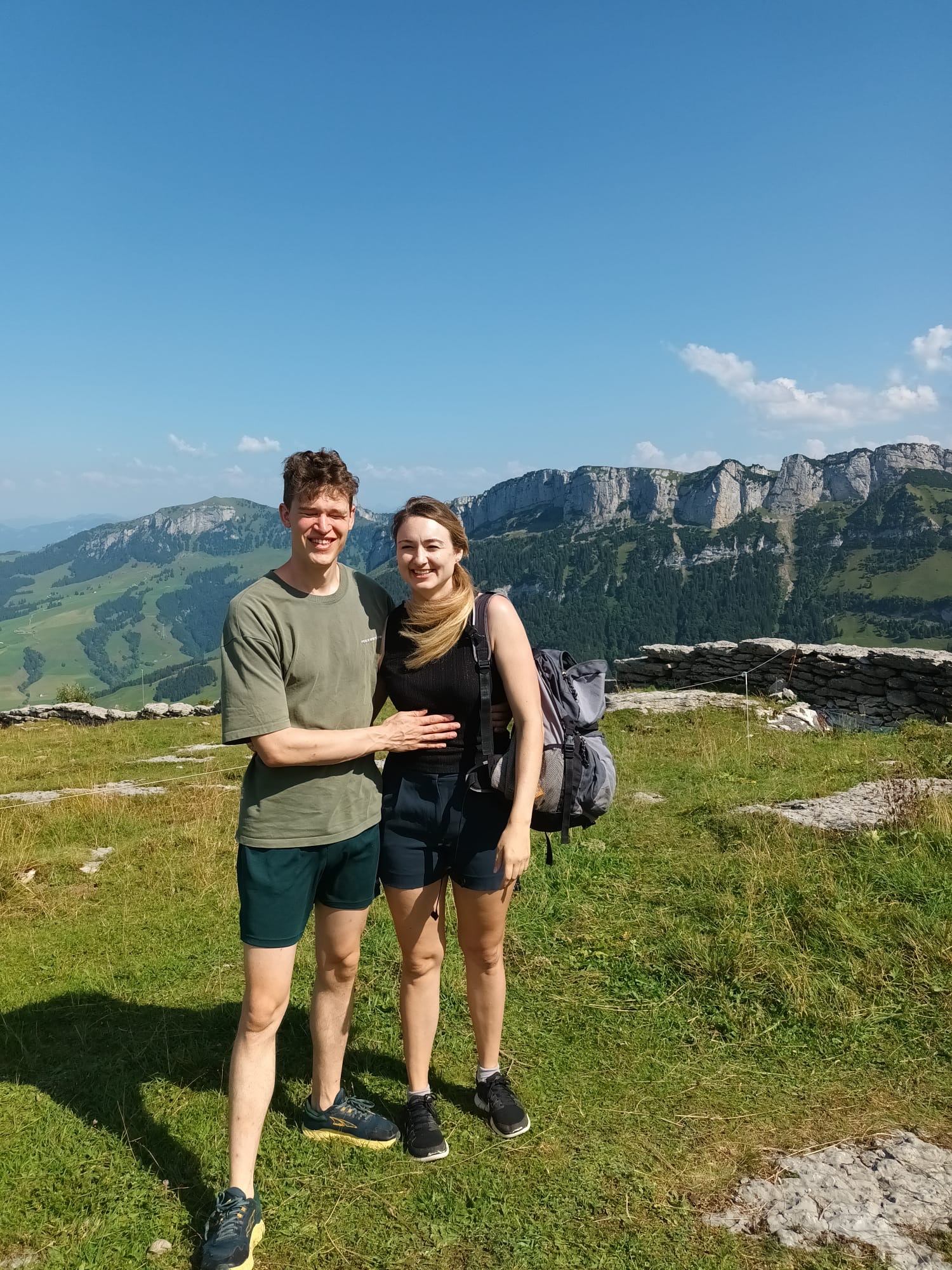 Angela und Daniel - Natalie's Cousine und ihr Freund